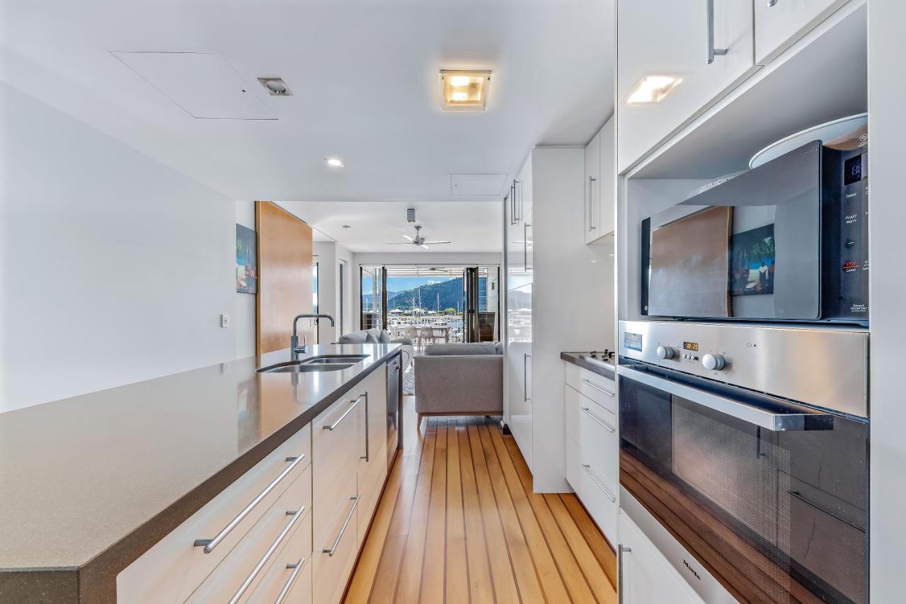 Apartmán Seas The Day At The Marina Airlie Beach Exteriér fotografie